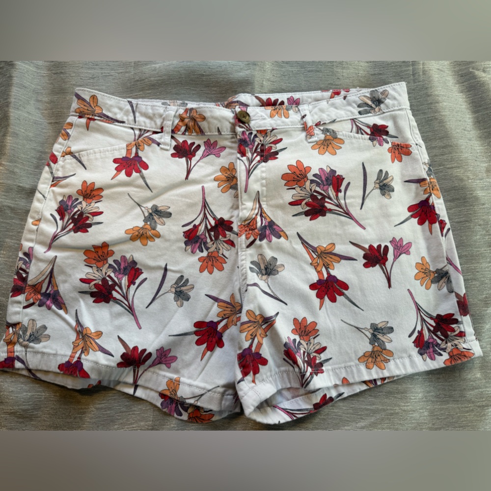 Women’s St. John’s Bay Shorts 5”